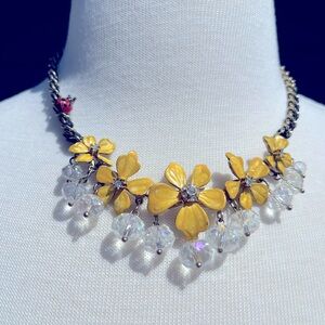 Betsey Johnson Y2K VINTAGE Secret Garden Yellow Flower Necklace